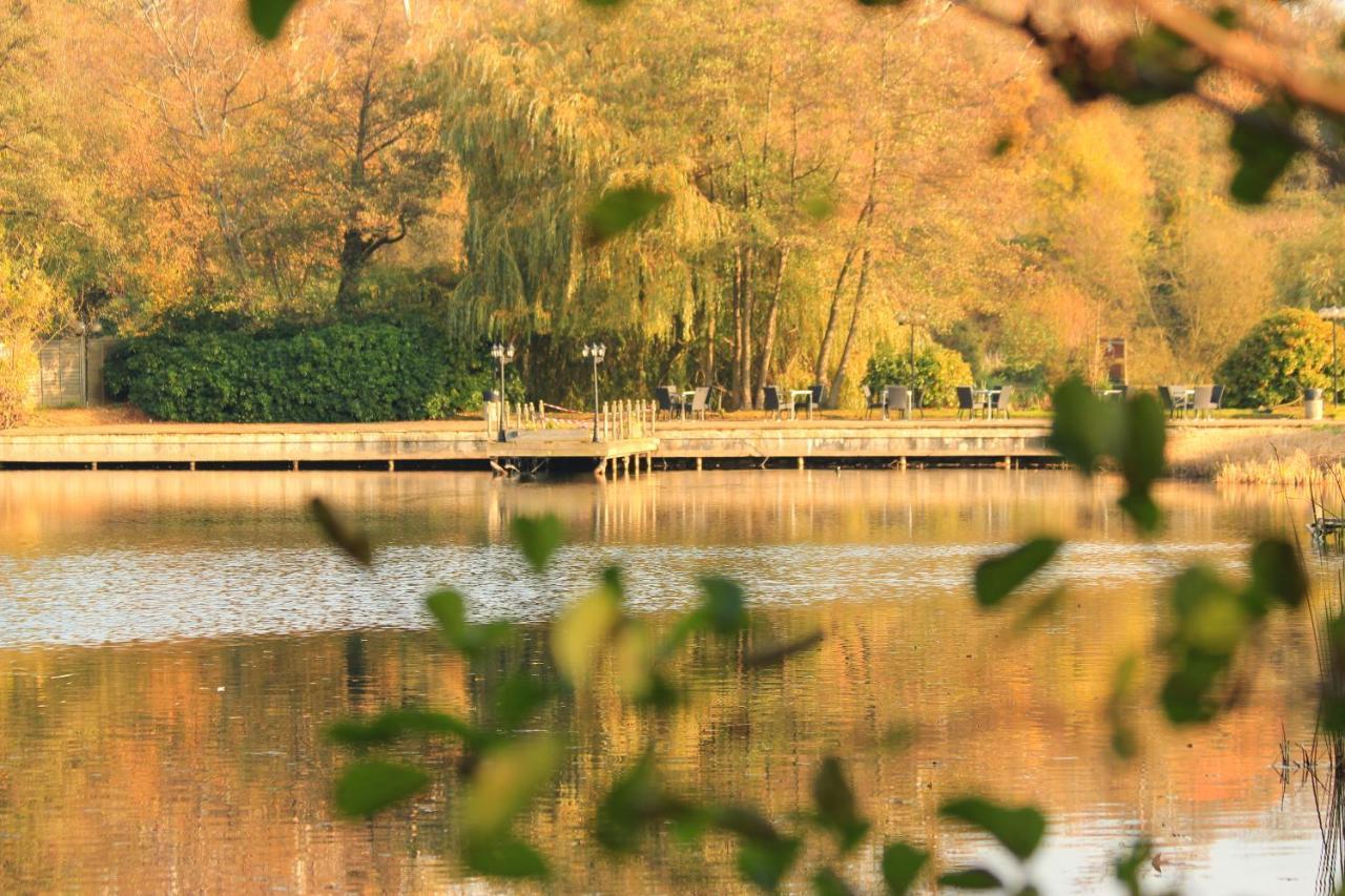 Inn On The Lake Gravesend Bagian luar foto